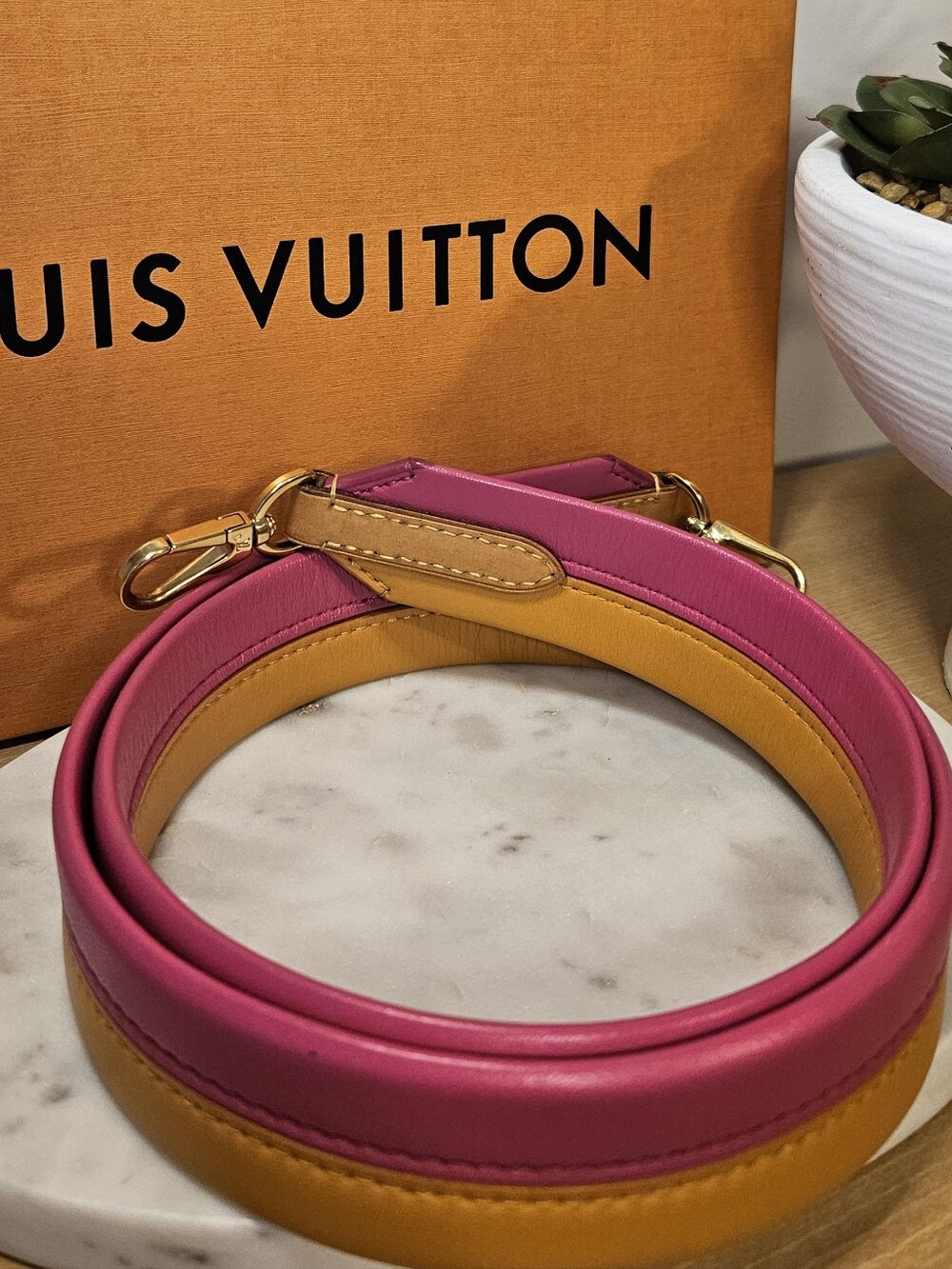 Louis Vuitton Fuchsia and Tan Leather Strap with Gold Hardware 💖